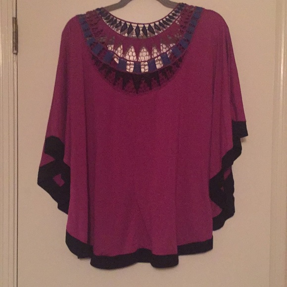 Pretty top - Picture 2 of 2